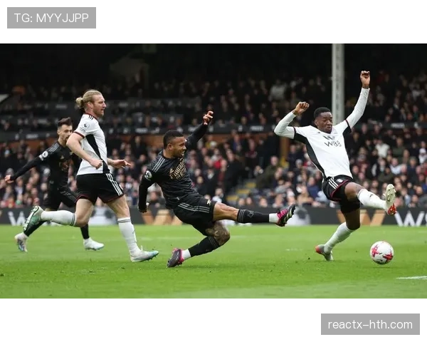 英超最新赞助商签约助力品牌影响力提升,足球产业发展前景受关注 英超最新赞助商签约助力品牌影响力提升,足球产业发展前景受关注