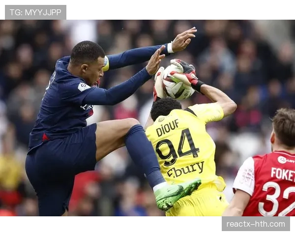 巴黎圣日耳曼年轻化阵容导致稳定输出难保持,赛季中阶段表现波动逐步显现 巴黎圣日耳曼年轻化阵容导致稳定输出难保持,赛季中阶段表现波动逐步显现